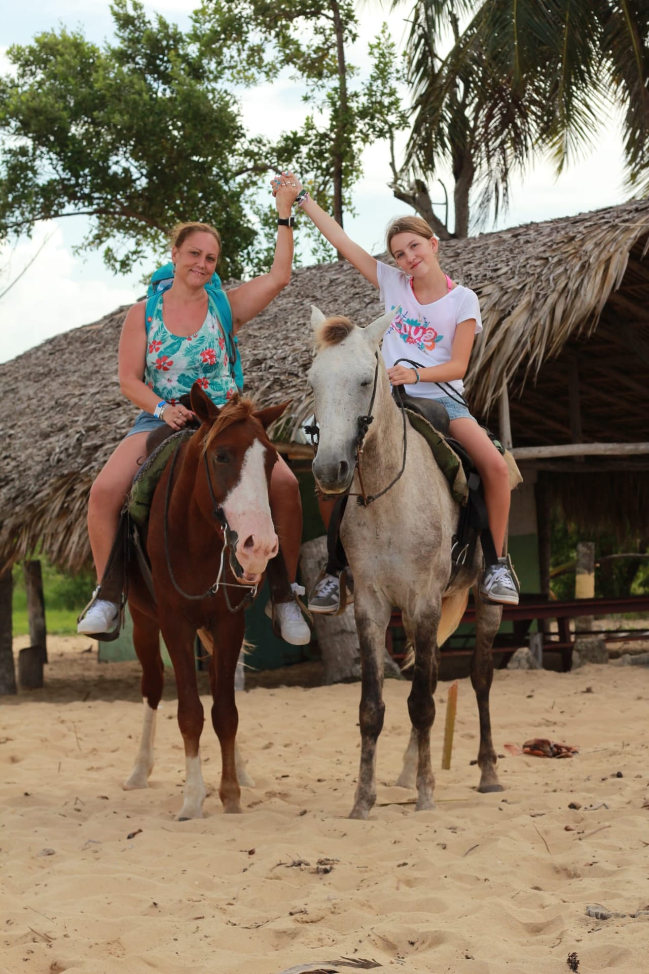 Montaña Redonda + Cabalgata en Playa Limón + Almuerzo – foto 4